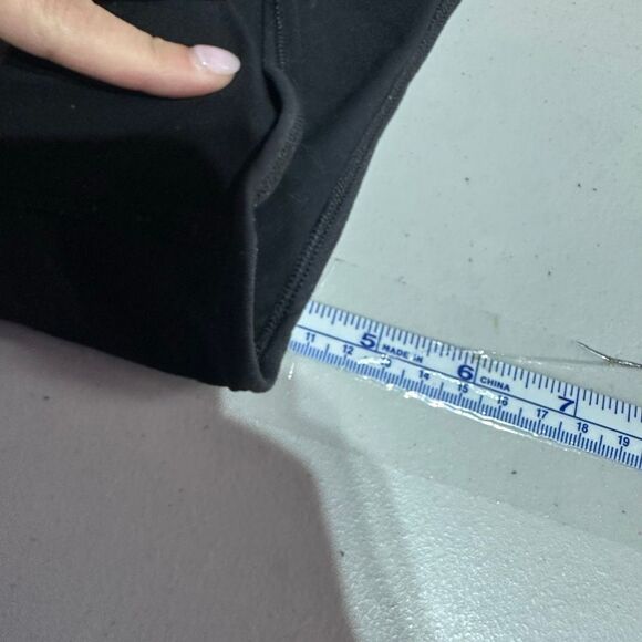 Lululemon Astro Shorts Size Small Crossover Waist Size 6 Black/Split Pea/ POW st - Picture 8 of 9